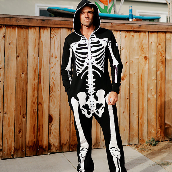 shop halloween - model wearing men's skeleton costume